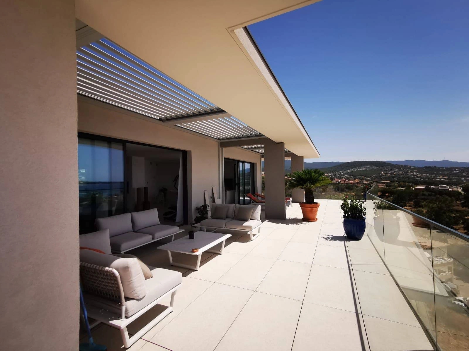 Conception de pergola bioclimatique